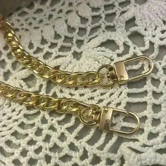 Gold Chain 18” ~ unbranded - Picture 1 of 3
